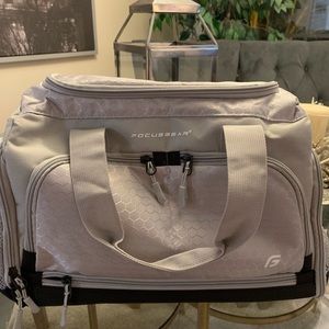 NWOT focus gear grey gym bag